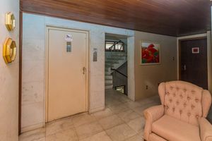 Image 37 - 868919