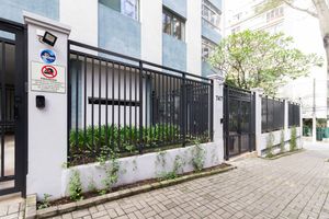 Image 39 - 882328