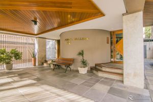 Image 1 - 3754