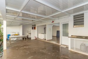 Image 24 - 892416