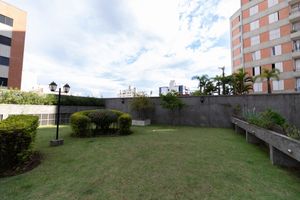 Image 10 - 37596