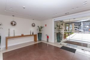 Image 34 - 881167