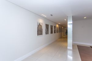 Image 35 - 881167