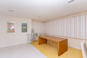 Image 38 - 881167
