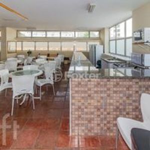 Image 11 - 737478