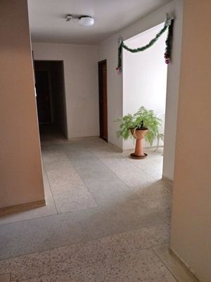 Image 17 - 38127