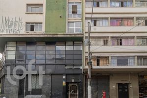 Image 18 - 875660