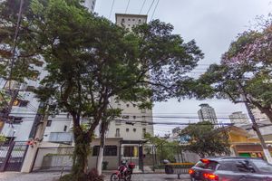 Image 17 - 883315
