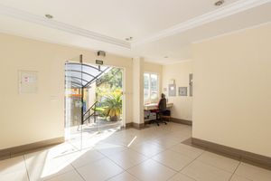 Image 33 - 894067
