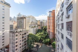 Image 63 - 879356
