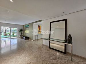Image 90 - 899828