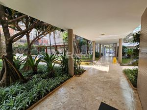 Image 110 - 899828