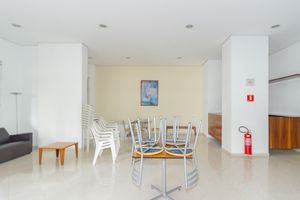 Image 31 - 858427