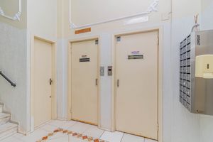 Image 35 - 205355