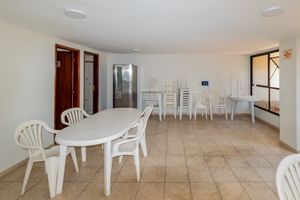 Image 35 - 328037