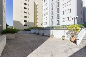Image 35 - 888397
