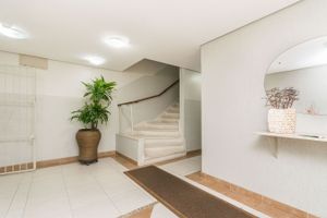 Image 3 - 3931