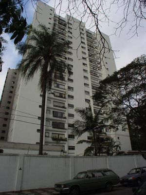 Image 45 - 679386