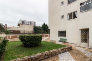 Image 37 - 875943