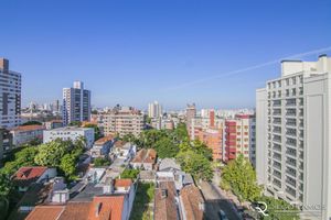 Image 13 - 881022