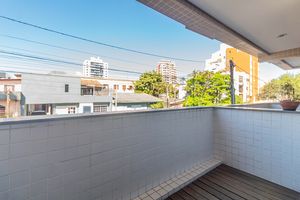 Image 38 - 926612
