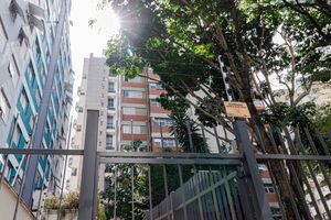 Image 37 - 904567