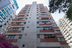 Image 40 - 904567