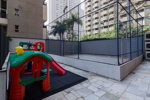 Image 52 - 904567