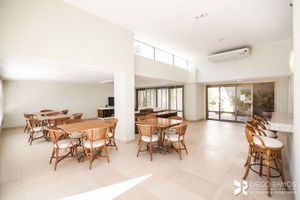 Image 36 - 185651