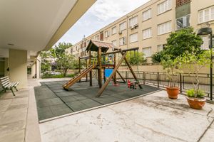 Image 5 - 4042