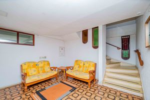 Image 31 - 929883