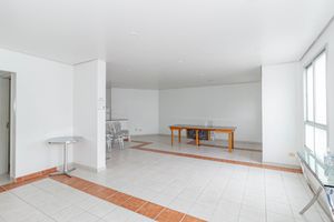 Image 41 - 893657