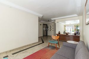 Image 61 - 893657