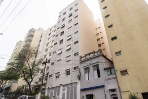 Image 22 - 881446