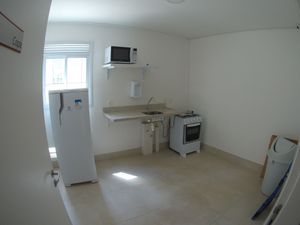 Image 33 - 889561