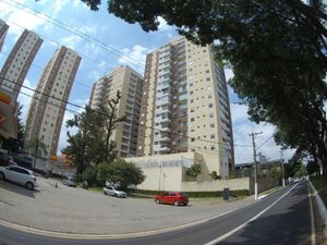 Image 27 - 889561