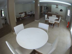 Image 15 - 889561