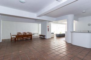 Image 33 - 882523
