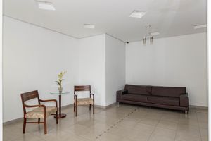 Image 21 - 898908