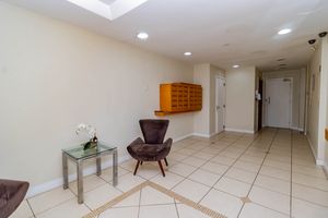 Image 15 - 237976