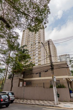 Image 34 - 749340