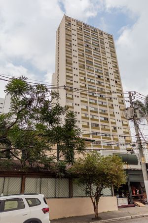 Image 35 - 749340