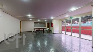 Image 30 - 898250