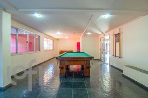 Image 33 - 898250