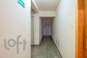 Image 38 - 898250