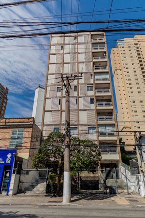 Image 28 - 895841