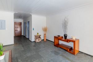 Image 31 - 895841