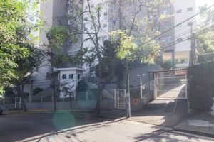 Image 32 - 876526