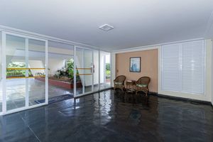 Image 15 - 929793