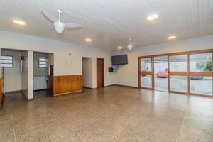Image 31 - 880773